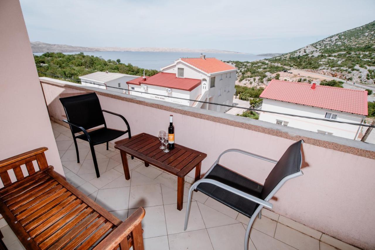 Apartmens Leona Apartamento Karlobag Exterior foto