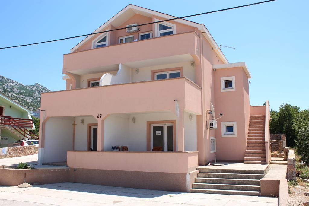 Apartmens Leona Apartamento Karlobag Exterior foto